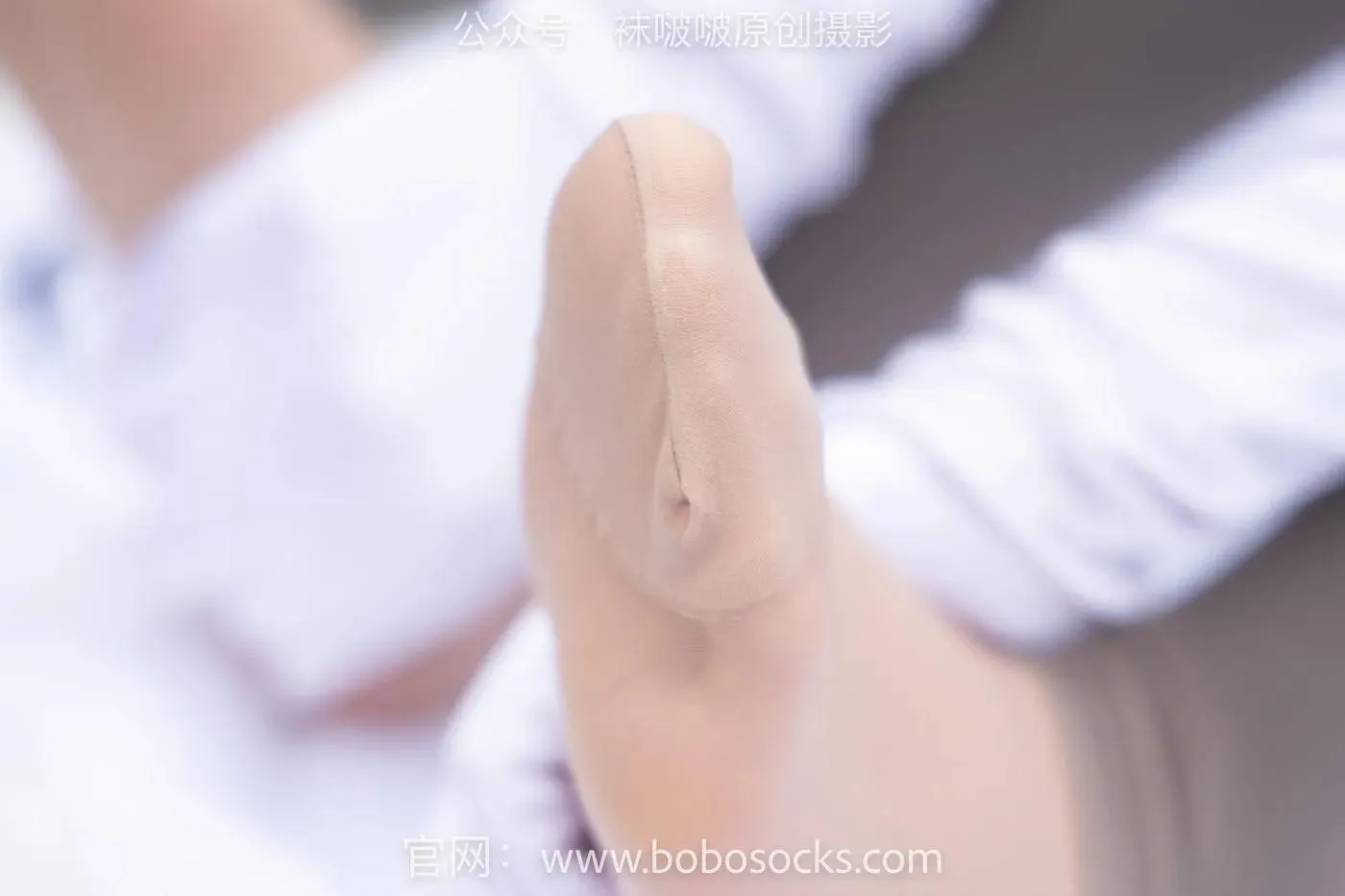 [BoBoSocks袜啵啵]NO.146 小甜豆-高跟长靴、黑色踩脚裤、肉丝 [154P]插图4